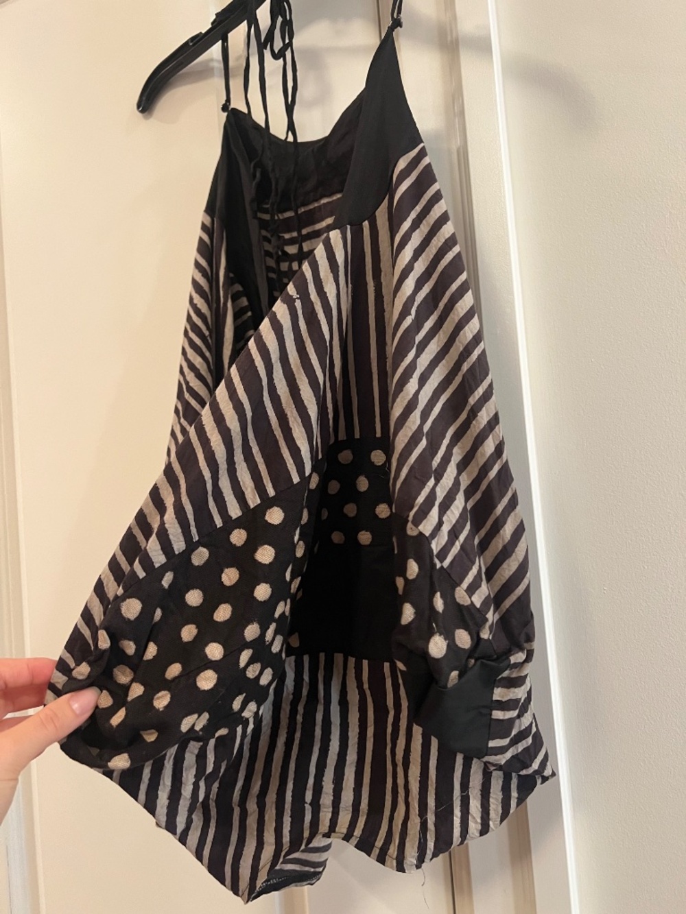patterned halter balloon top - Picture 2 of 5